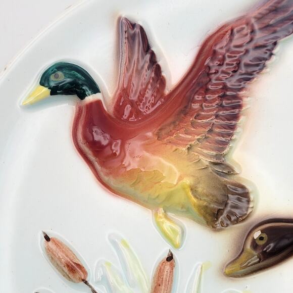 Flying Duck Decorative Plate Made in Japan Vintage Wildlife Wall Plate Mallard - Picture 3 of 7